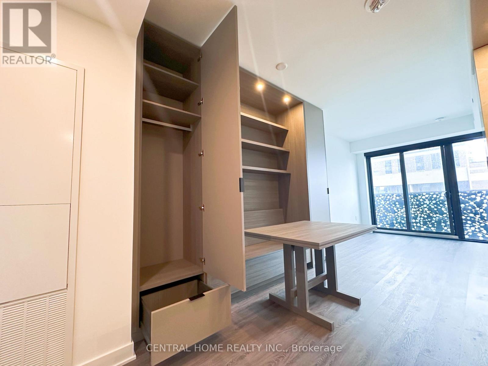 2202 - 55 Charles Street E, Toronto, Ontario  M4Y 1S9 - Photo 3 - C13134874