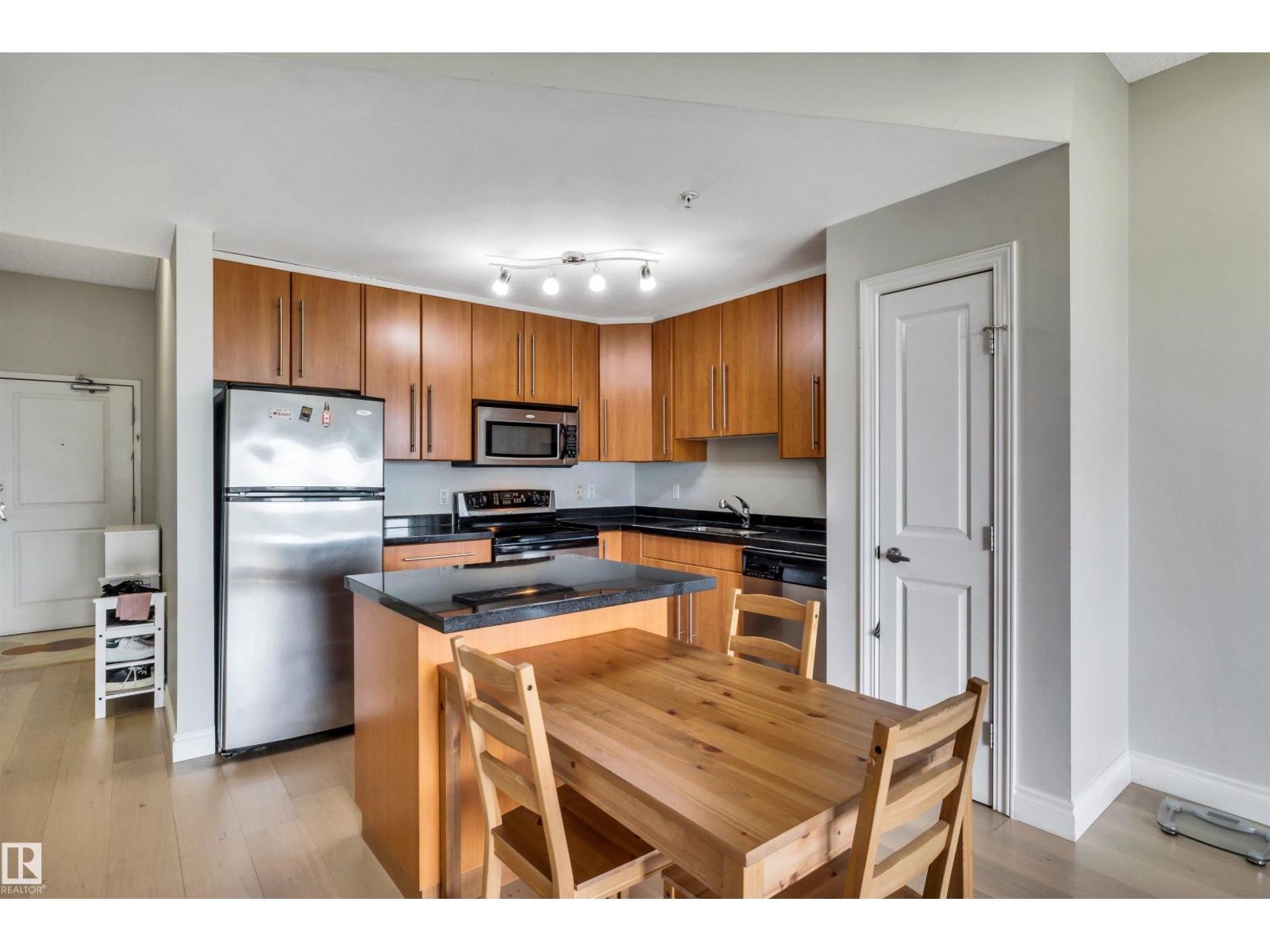 #902 9819 104 St Nw, Edmonton, Alberta  T5K 0Y8 - Photo 5 - E4488032