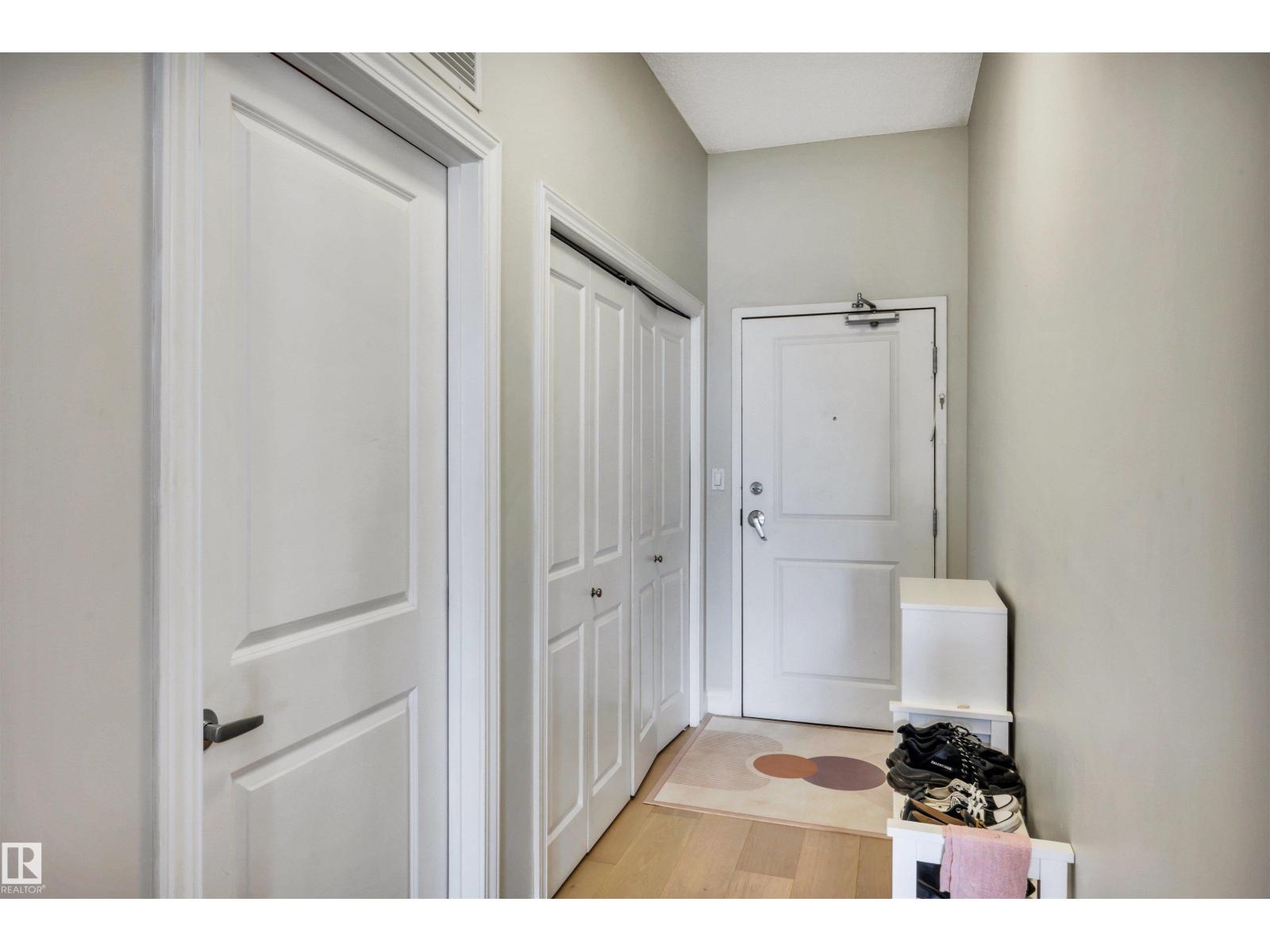 #902 9819 104 St Nw, Edmonton, Alberta  T5K 0Y8 - Photo 3 - E4488032