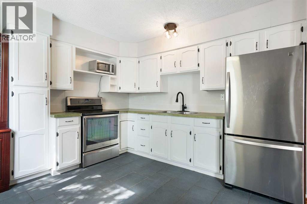 3226 Dover Crescent Se, Calgary, Alberta  T2B 1V2 - Photo 15 - A2309788