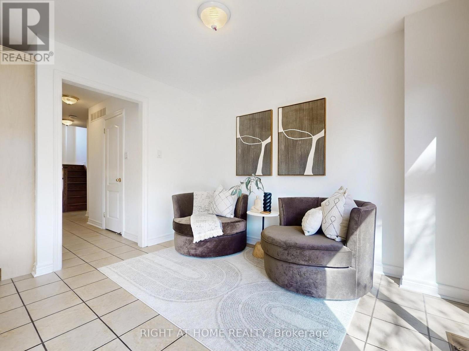 1021 Craven Road, Toronto, Ontario  M4J 4V7 - Photo 12 - E13134886