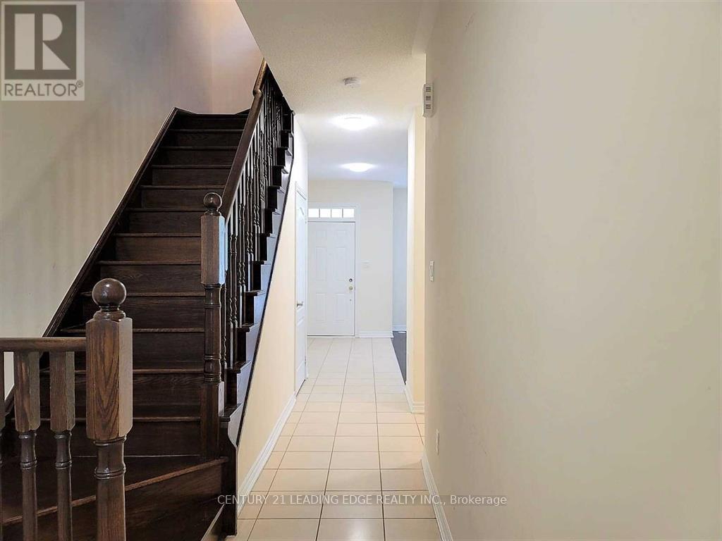 5 Vandaam Lane, Markham, Ontario  L6C 0P1 - Photo 3 - N13134772