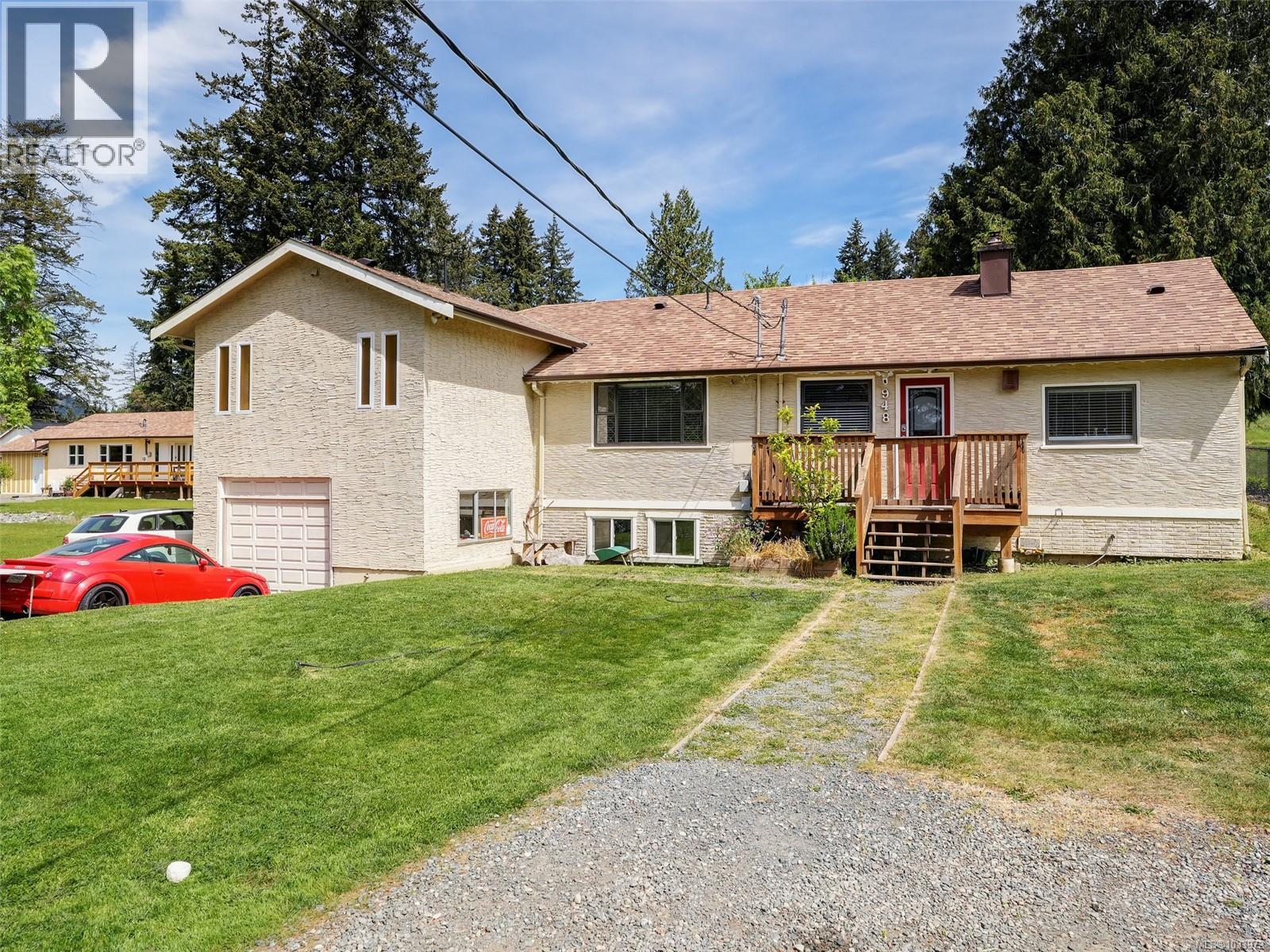 948 Latoria Rd, Langford, British Columbia  V9C 3A8 - Photo 1 - 1033972