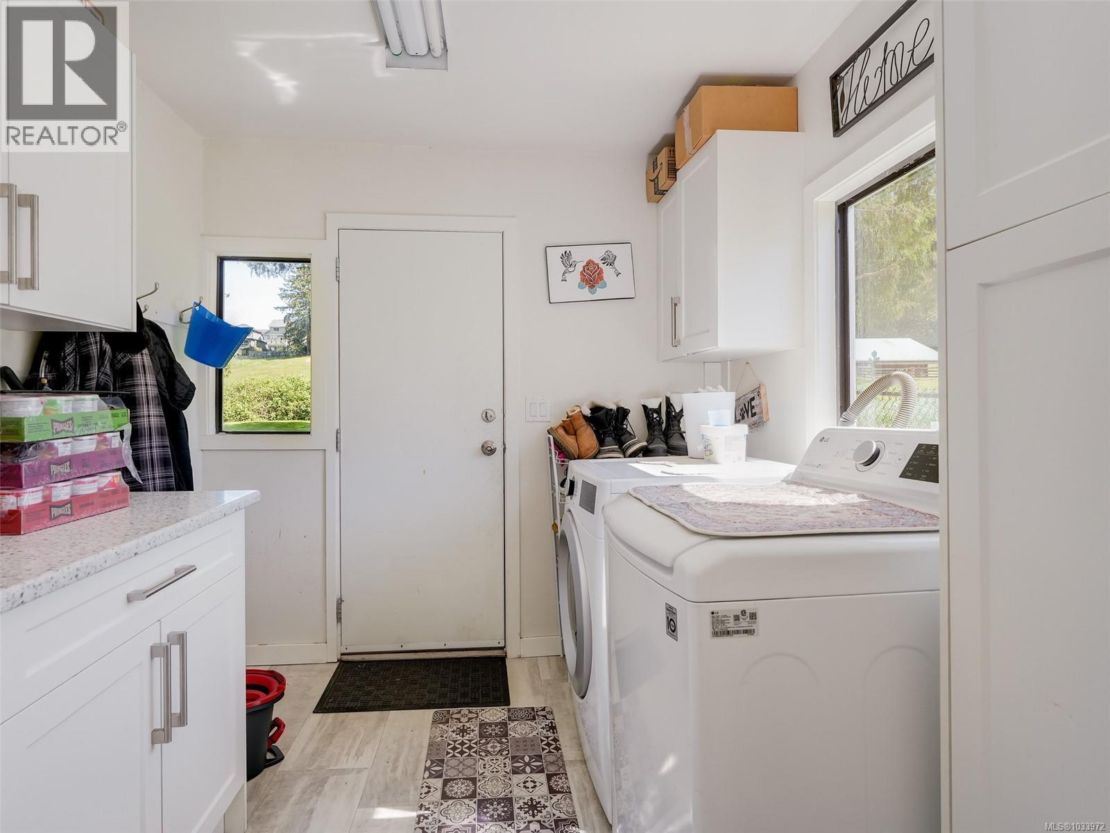 948 Latoria Rd, Langford, British Columbia  V9C 3A8 - Photo 16 - 1033972