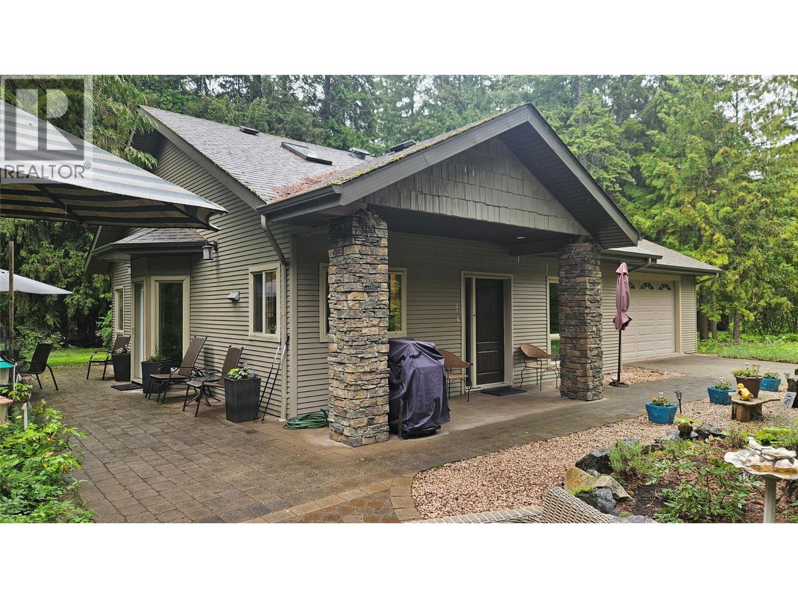 1199 Morgan Drive, Scotch Creek, British Columbia  V0E 1M5 - Photo 2 - 10387624