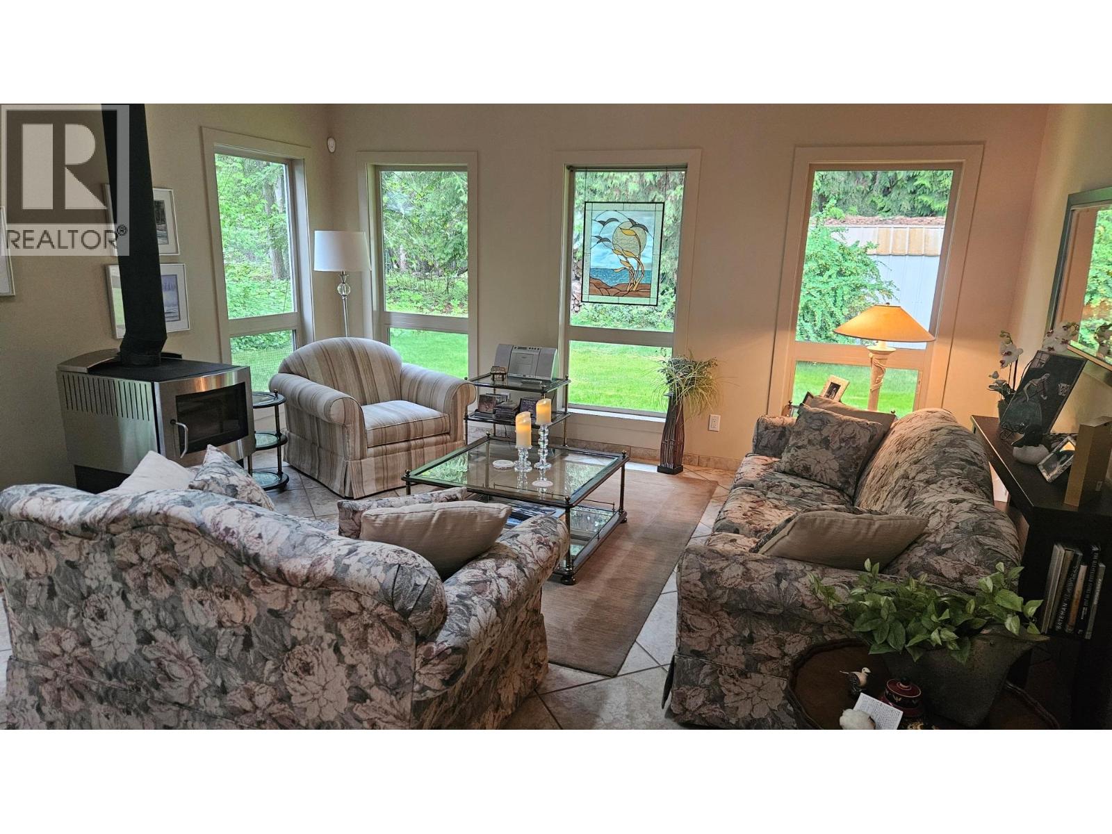 1199 Morgan Drive, Scotch Creek, British Columbia  V0E 1M5 - Photo 3 - 10387624