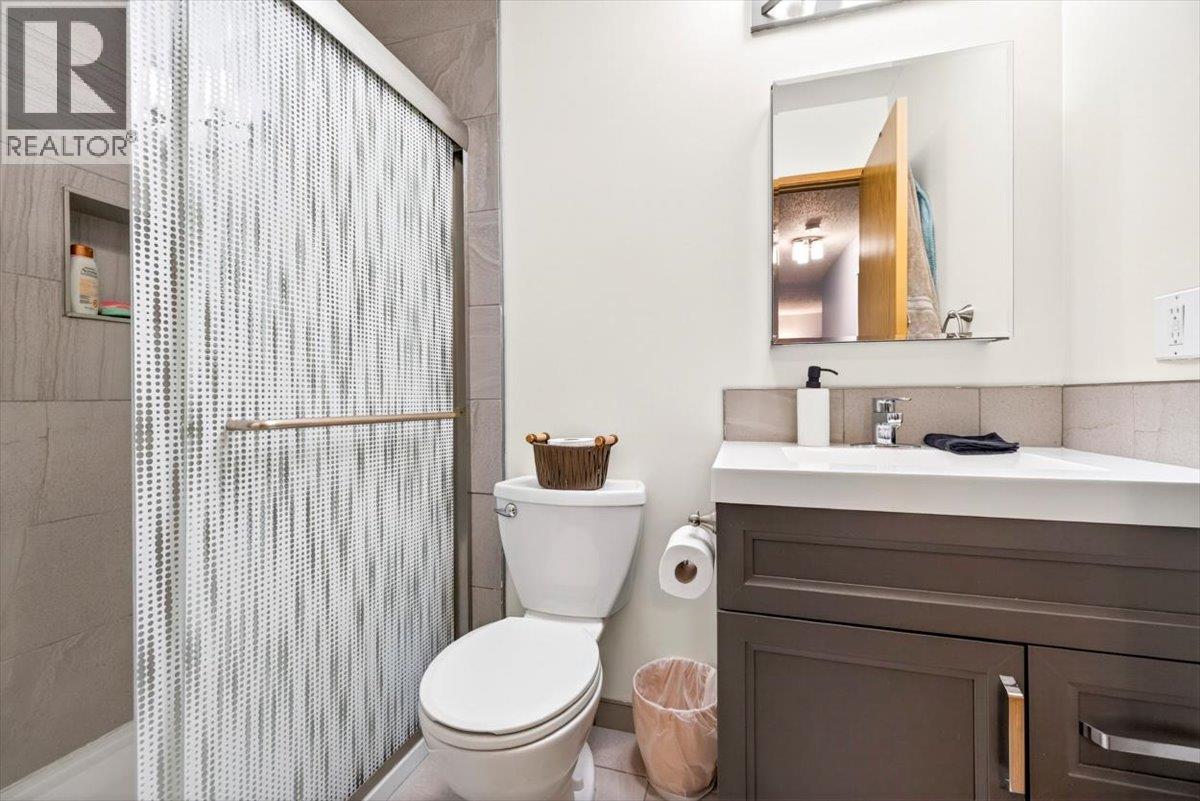 1286 Ponderosa Drive Unit# 403, Sparwood, British Columbia  V0B 2G2 - Photo 12 - 10387623