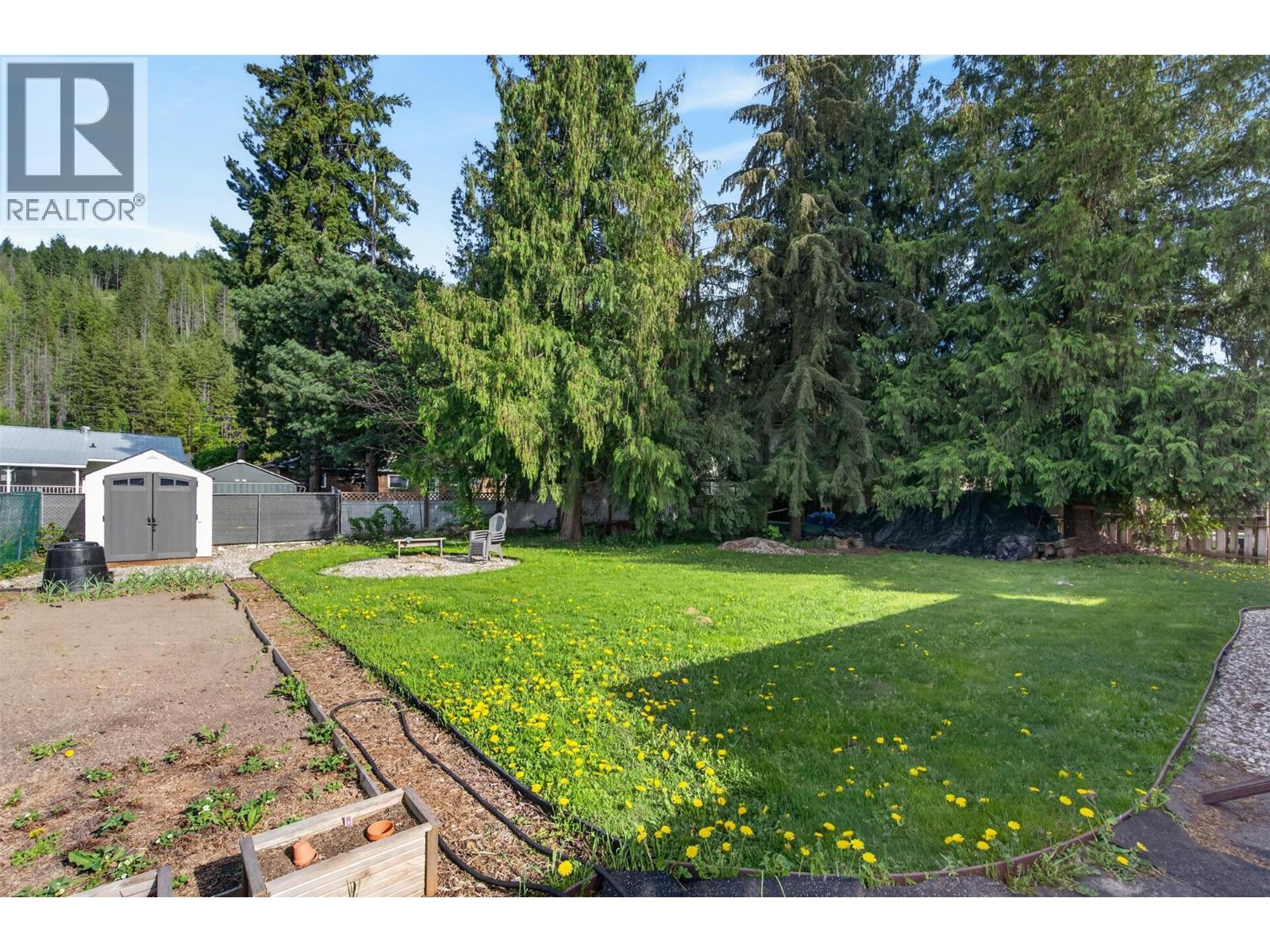 409 Oak Avenue, Sicamous, British Columbia  V0E 2V1 - Photo 7 - 10387492