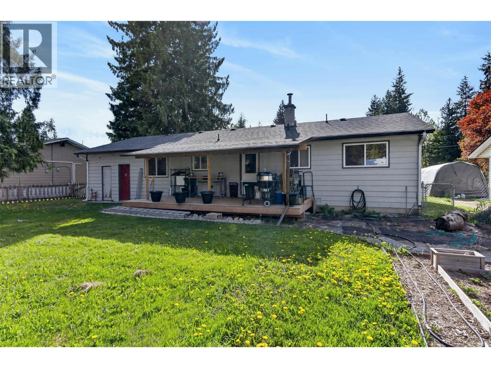 409 Oak Avenue, Sicamous, British Columbia  V0E 2V1 - Photo 8 - 10387492