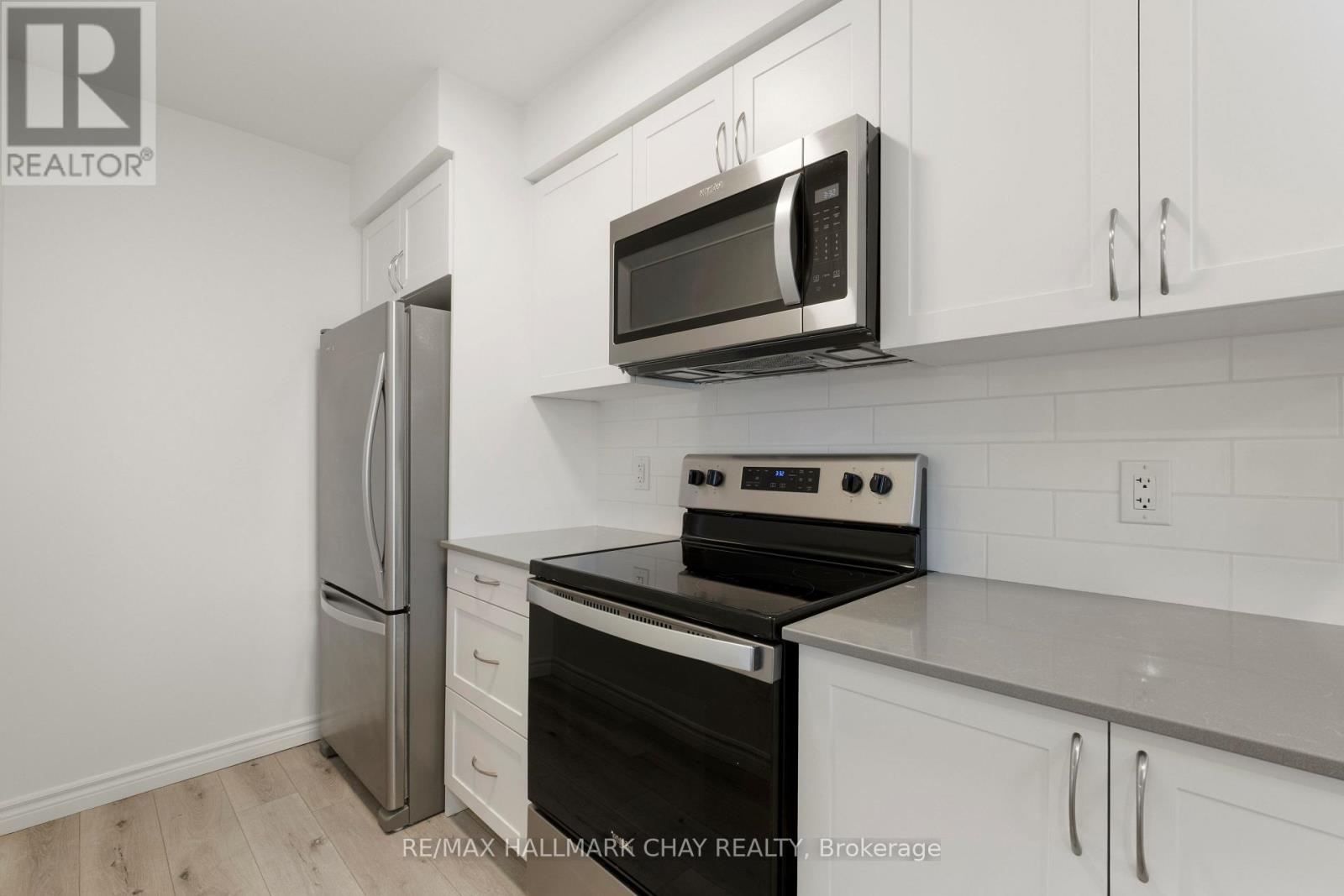 202 - 30 Hanmer Street W, Barrie, Ontario  L4N 0J8 - Photo 12 - S13134754