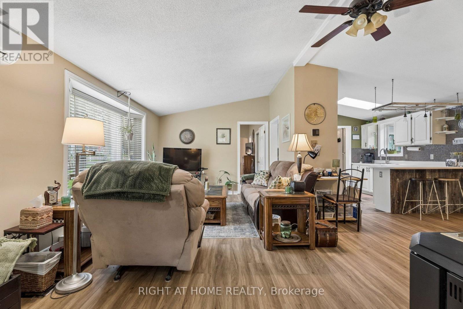 1 Allen Drive S, Wasaga Beach, Ontario  L9Z 1K5 - Photo 10 - S13134806