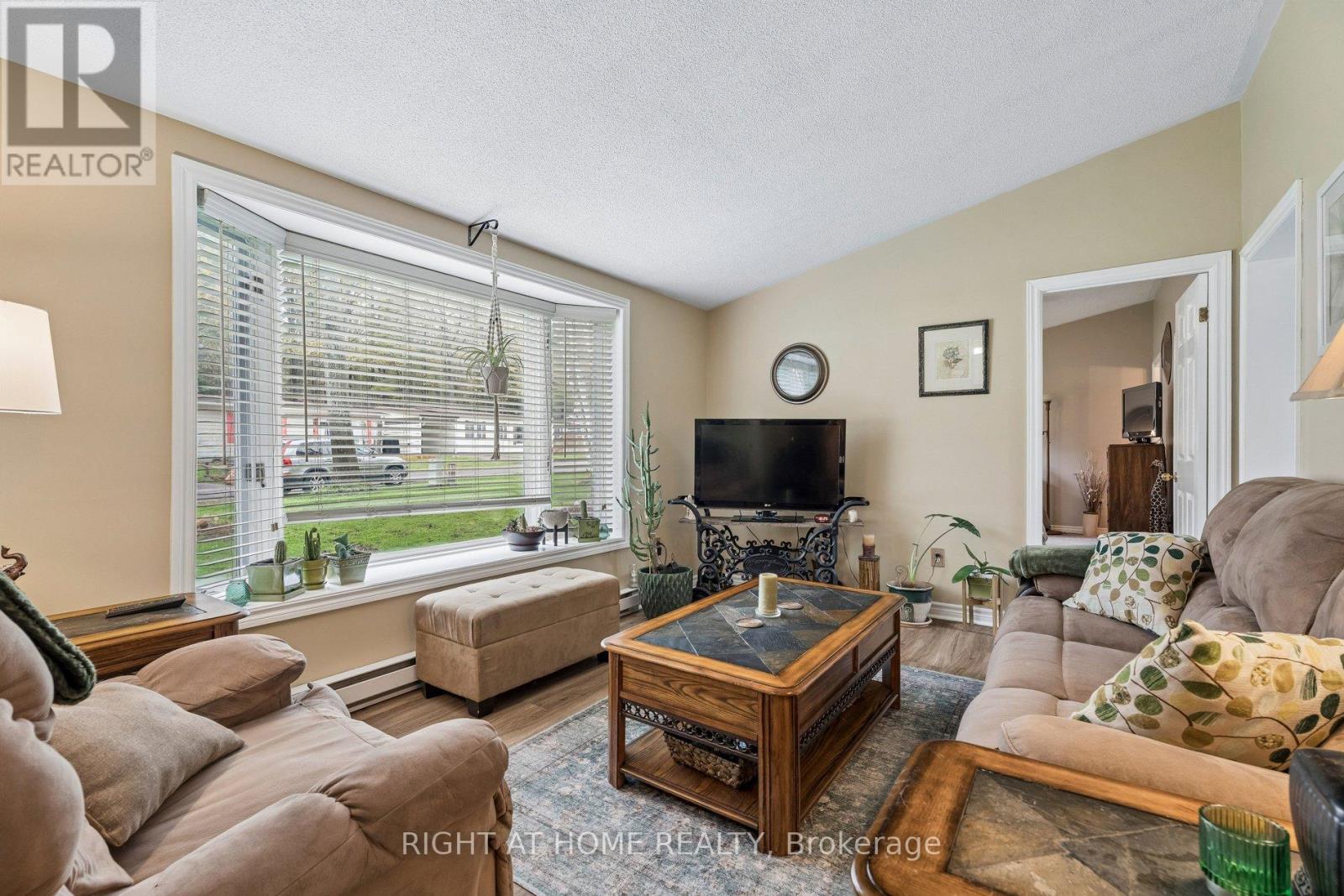 1 Allen Drive S, Wasaga Beach, Ontario  L9Z 1K5 - Photo 11 - S13134806