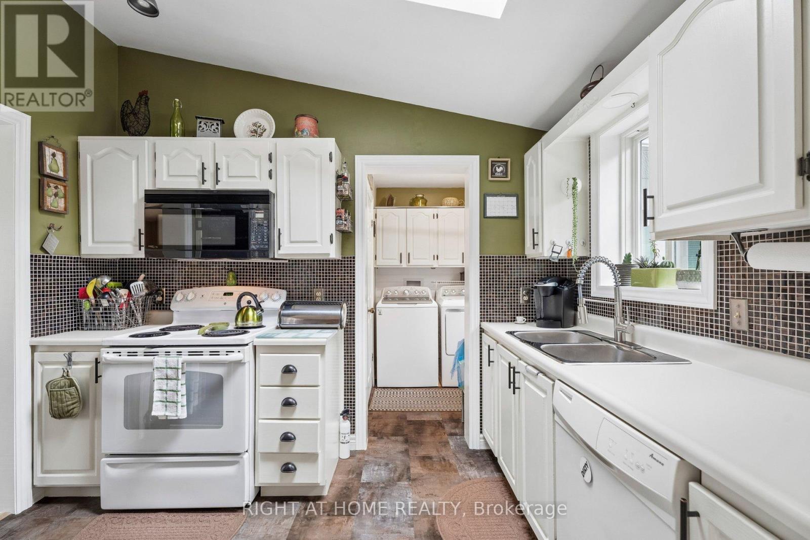 1 Allen Drive S, Wasaga Beach, Ontario  L9Z 1K5 - Photo 23 - S13134806