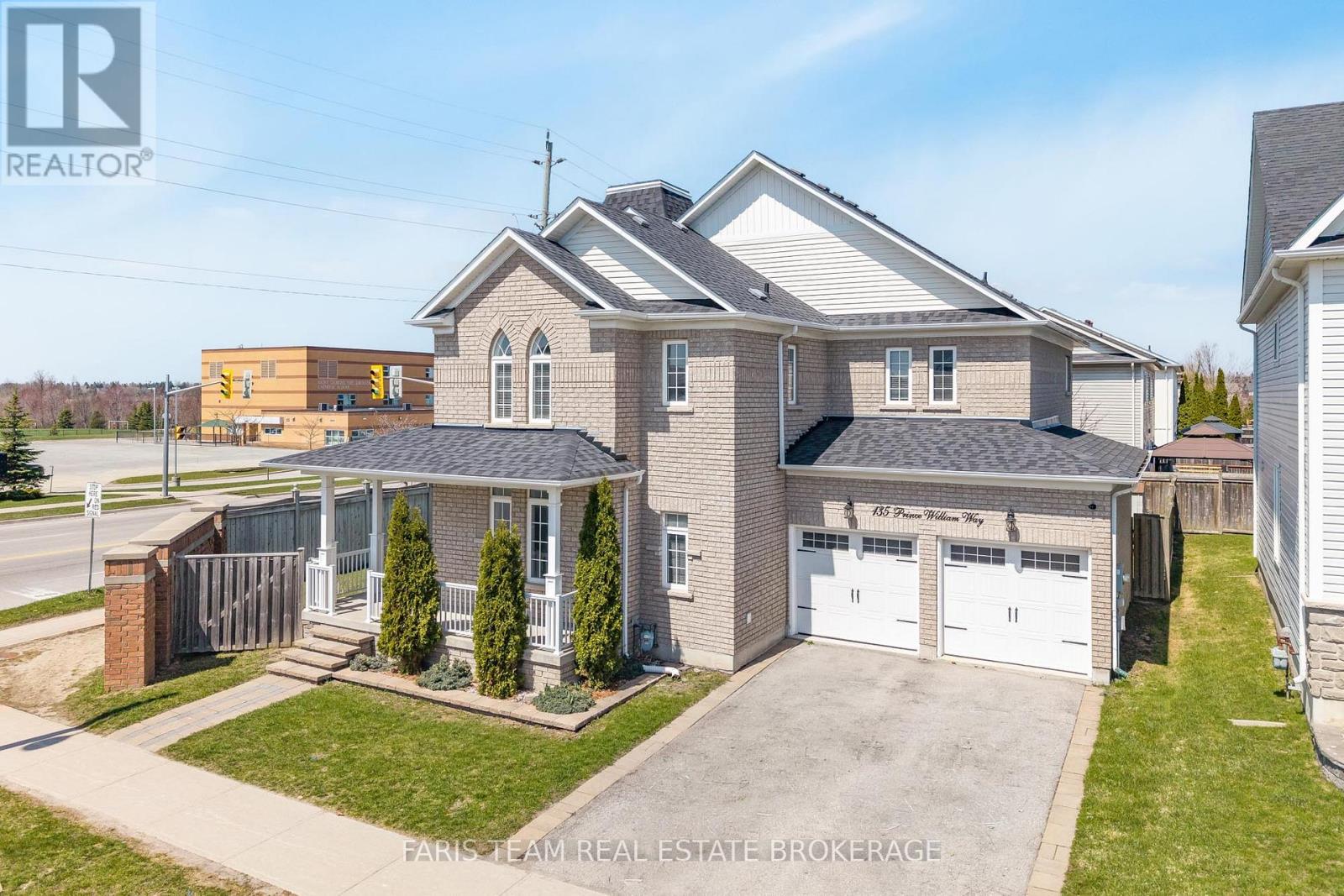135 Prince William Way, Barrie (Innis-Shore), Ontario  L4M 7H6 - Photo 2 - S13134820