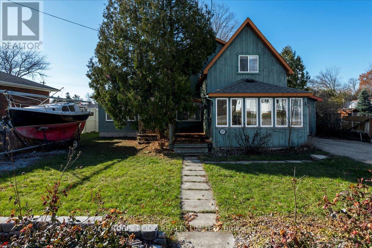 10 Lucy Street, Penetanguishene, Ontario  L9M 1K7 - Photo 2 - S13134866