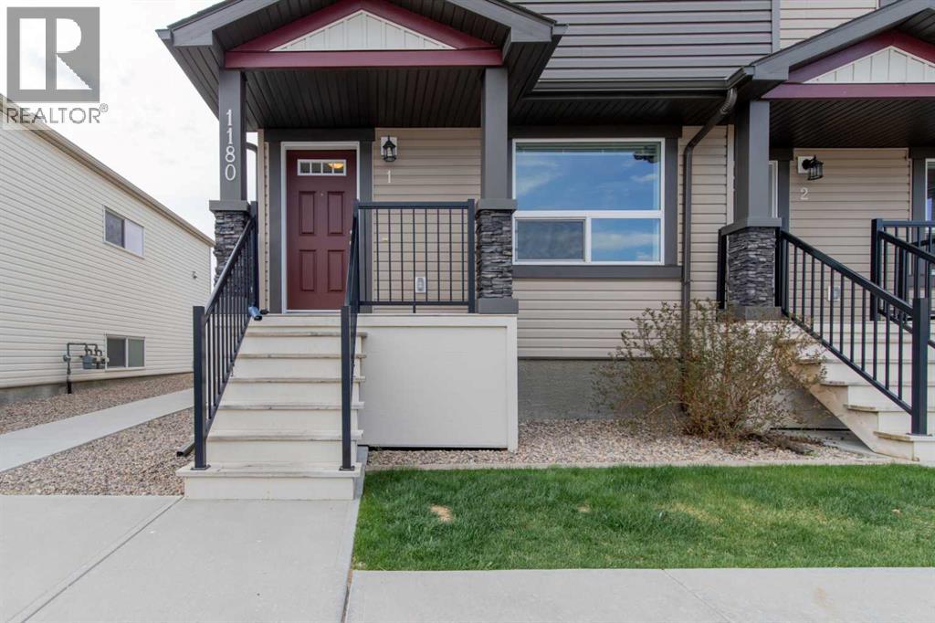 1, 1180 Keystone Road W, Lethbridge, Alberta  T1J 5H6 - Photo 3 - A2310137