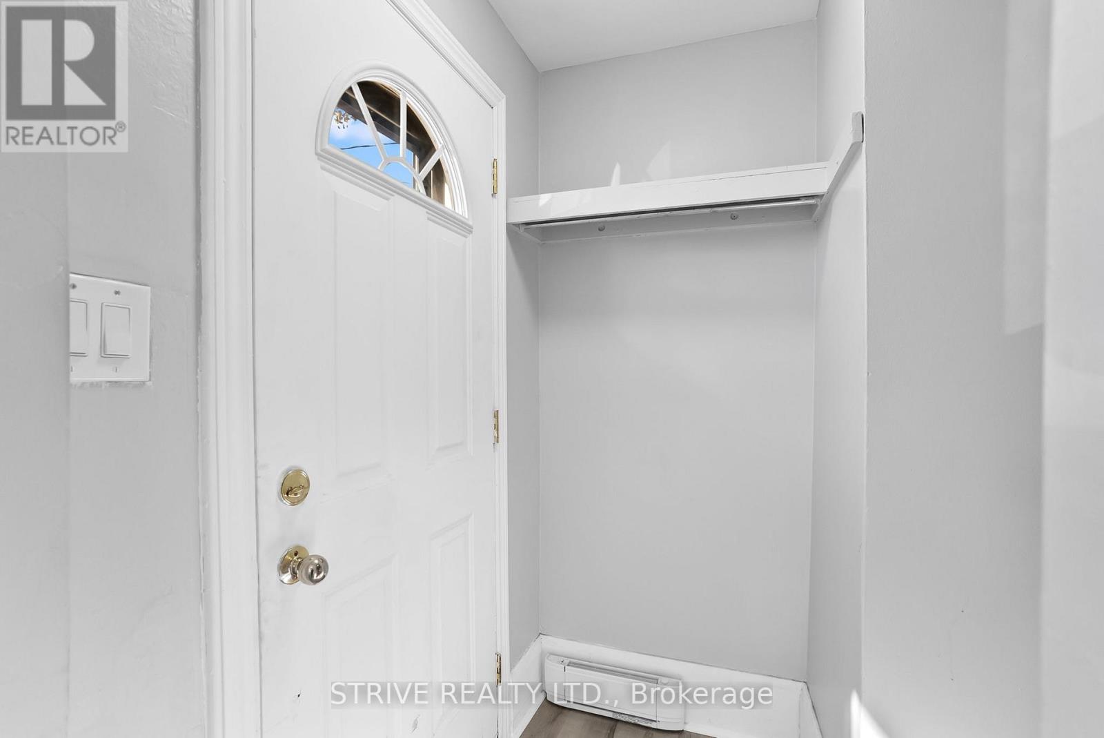 73 Central Park Boulevard N, Oshawa, Ontario  L1G 5Y4 - Photo 2 - E13135082