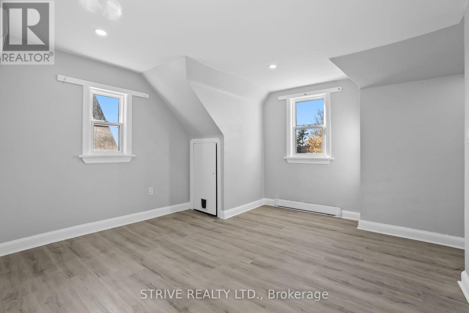 73 Central Park Boulevard N, Oshawa, Ontario  L1G 5Y4 - Photo 4 - E13135082