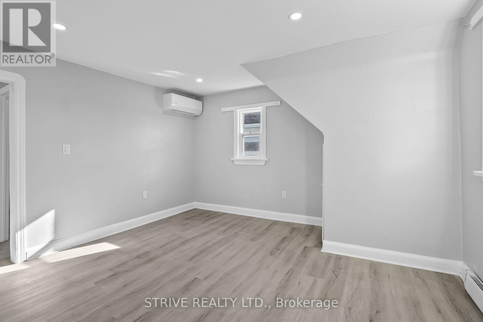 73 Central Park Boulevard N, Oshawa, Ontario  L1G 5Y4 - Photo 6 - E13135082