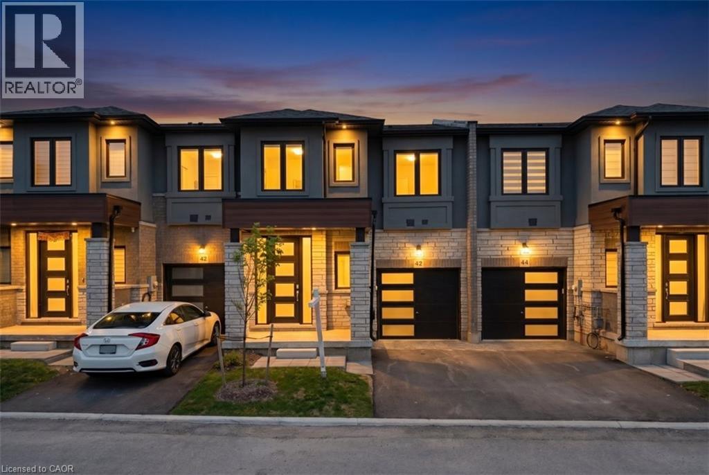 155 Equestrian Way Unit# 43, Cambridge, Ontario  N3E 0E8 - Photo 1 - 40829669