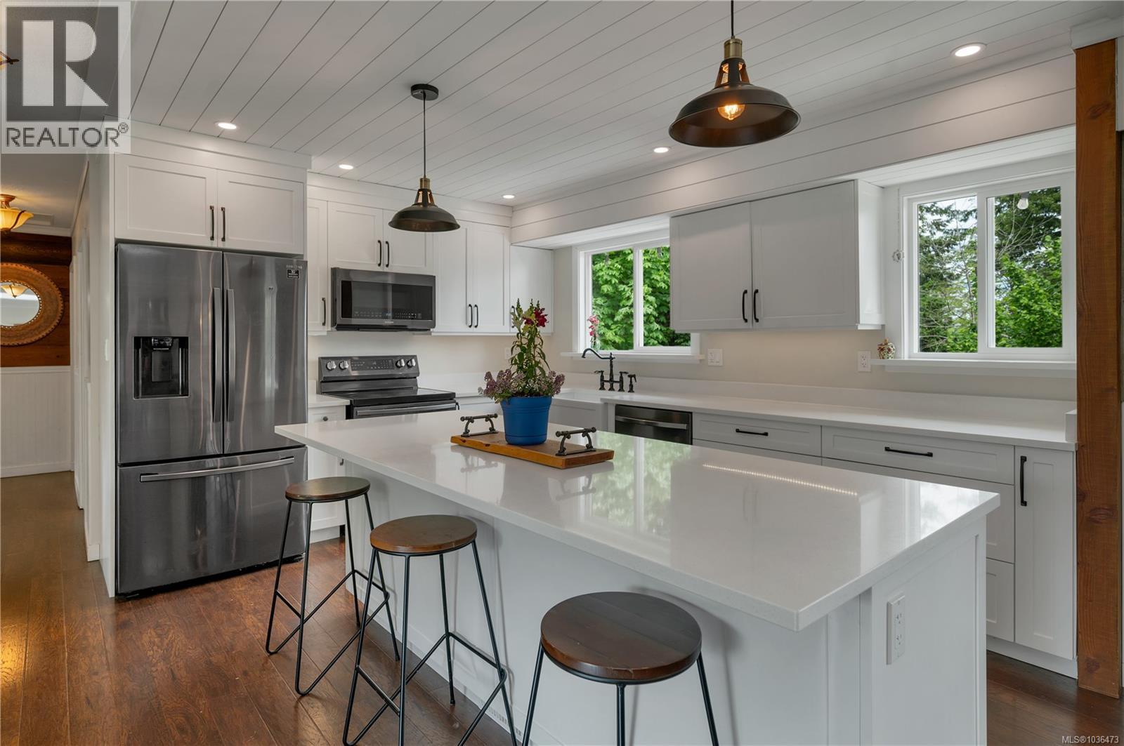 460 Lutod Rd, Campbell River, British Columbia  V9W 3P4 - Photo 2 - 1036473