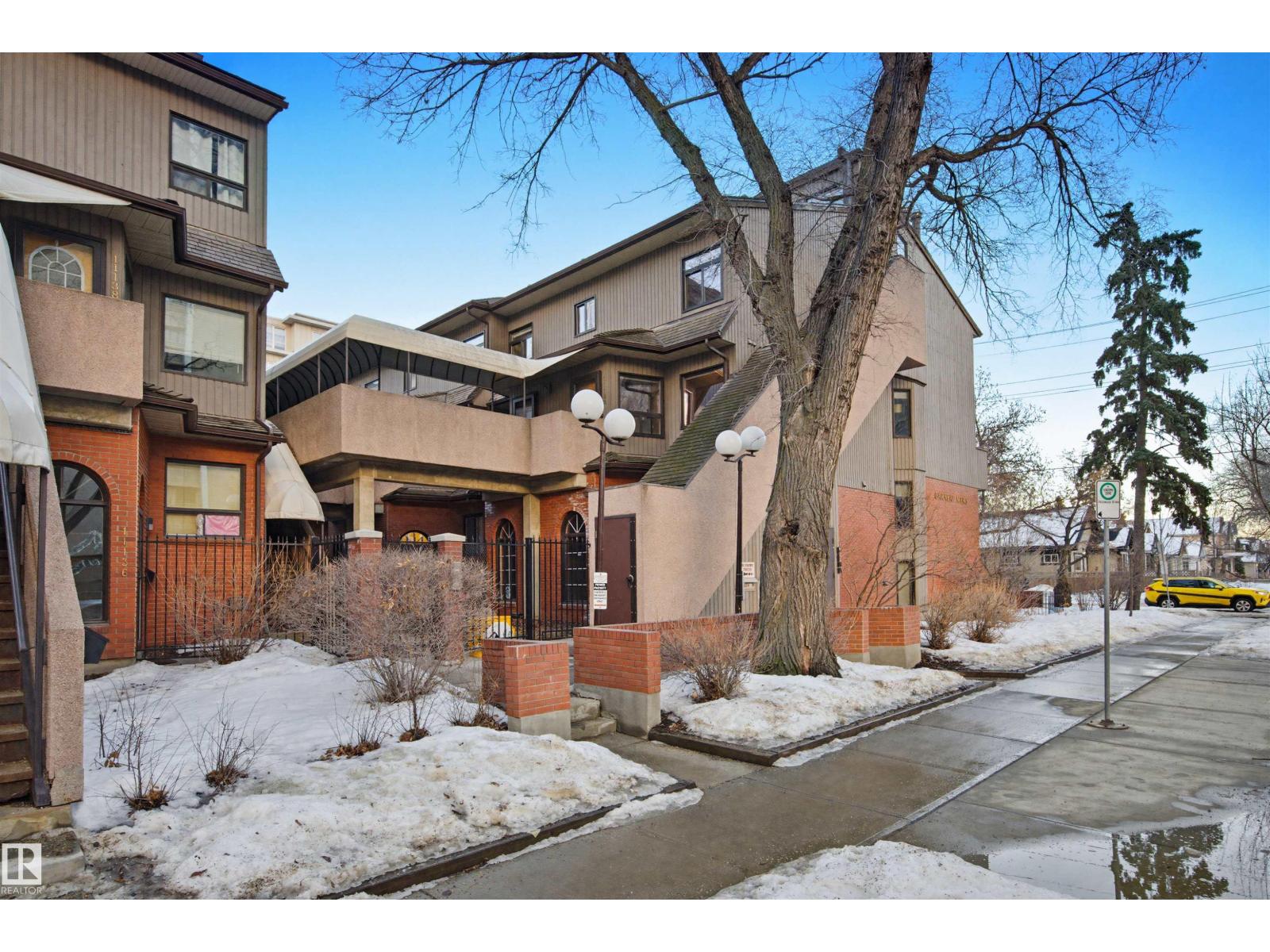11108 83 Av NW NW, Edmonton, Alberta  T6G 0V1 - Photo 3 - E4469974