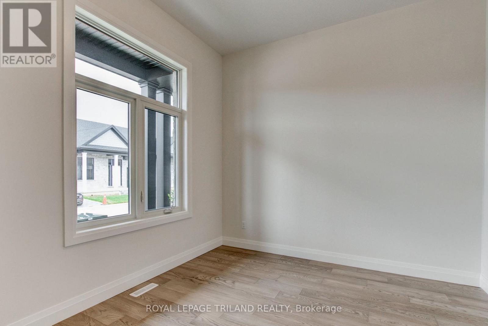 24 - 62 Compass Trail, Central Elgin, Ontario  N5L 0B4 - Photo 2 - X13135096
