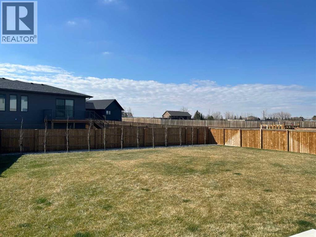 340 Church Avenue, Raymond, Alberta  T0K 2S0 - Photo 35 - A2301456