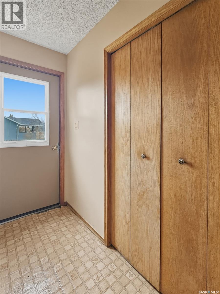 802 Ridpath Road, Rosetown, Saskatchewan  S0L 2V0 - Photo 23 - SK035943
