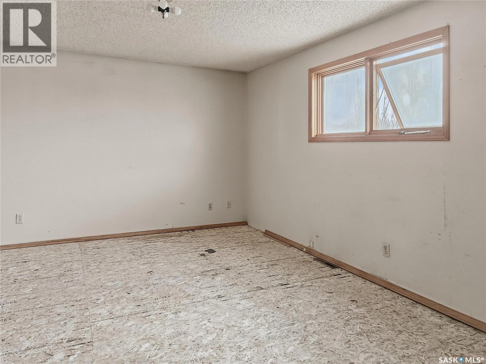 802 Ridpath Road, Rosetown, Saskatchewan  S0L 2V0 - Photo 25 - SK035943