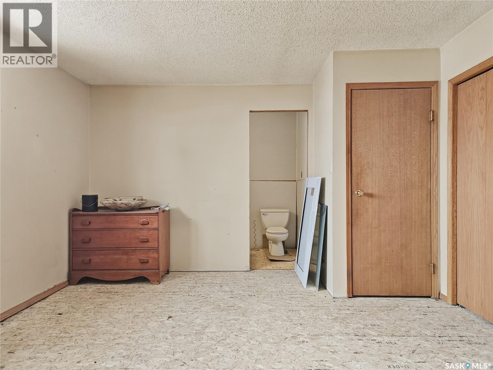 802 Ridpath Road, Rosetown, Saskatchewan  S0L 2V0 - Photo 27 - SK035943