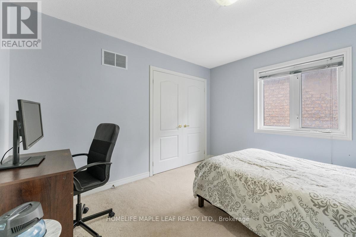 81 Abitibi Lake Drive, Brampton, Ontario  L6R 0V8 - Photo 12 - W13134650
