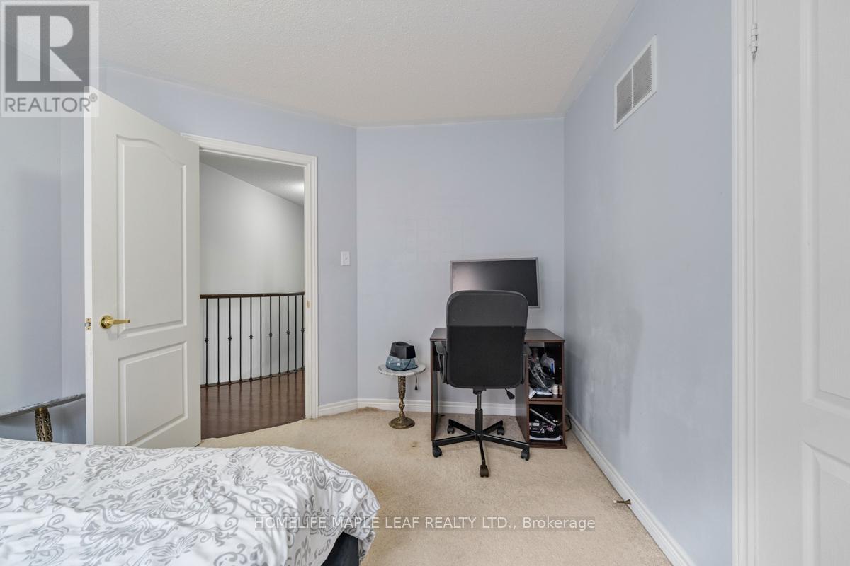 81 Abitibi Lake Drive, Brampton, Ontario  L6R 0V8 - Photo 13 - W13134650