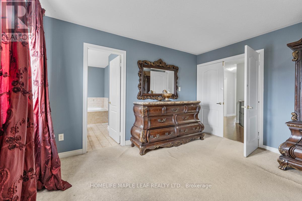 81 Abitibi Lake Drive, Brampton, Ontario  L6R 0V8 - Photo 8 - W13134650