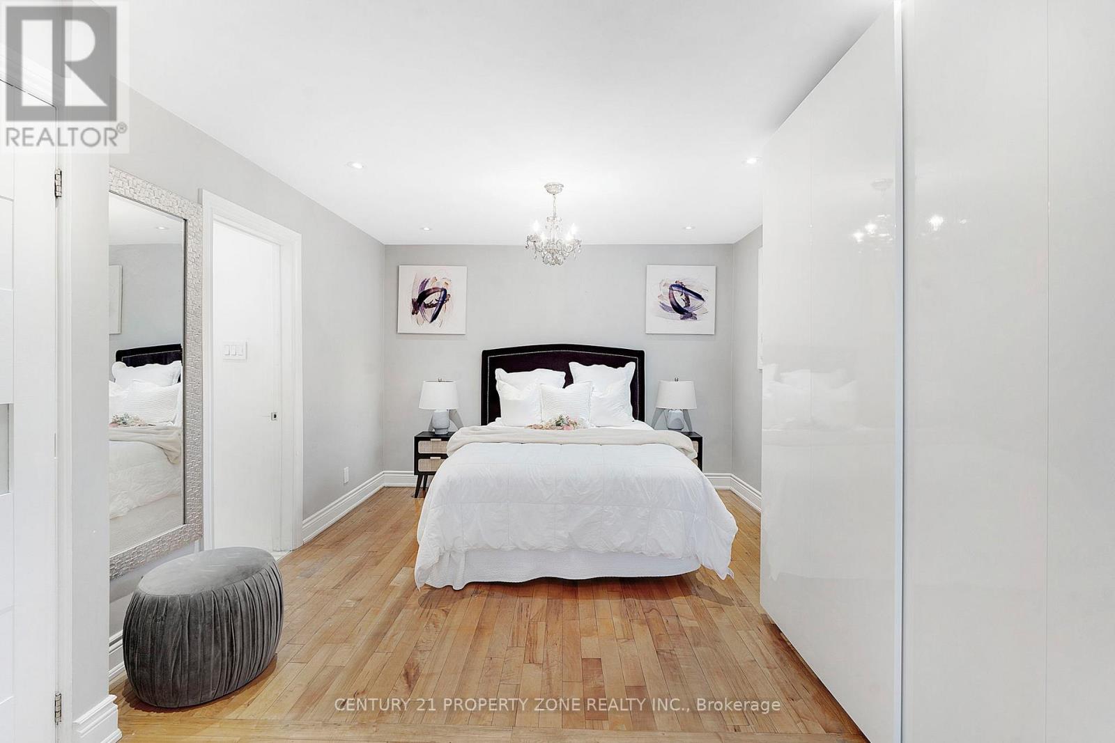 547 Pinegrove Road, Oakville, Ontario  L6K 2C2 - Photo 15 - W13134668