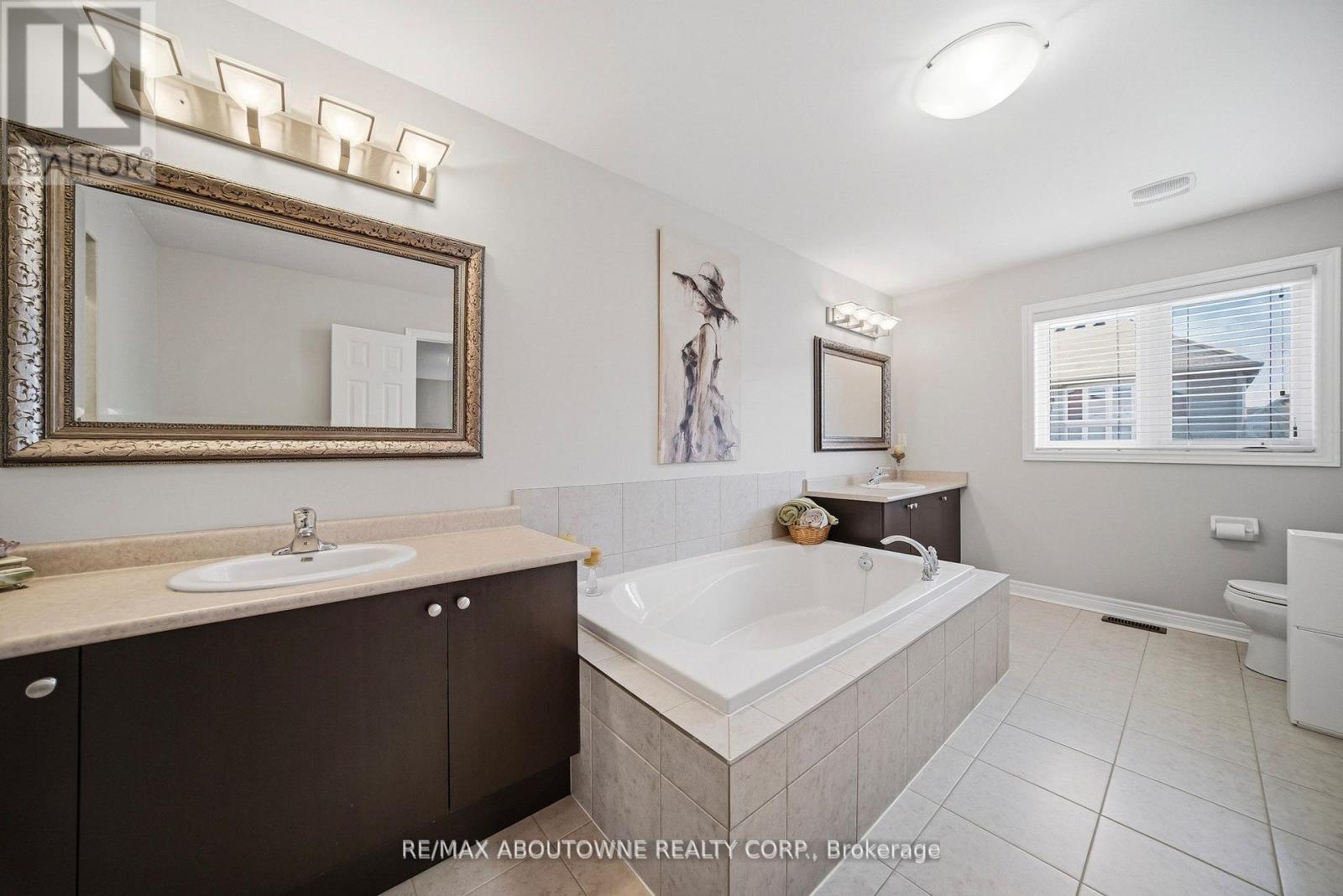 884 Stoutt Crescent, Milton, Ontario  L9T 7R1 - Photo 35 - W13134698