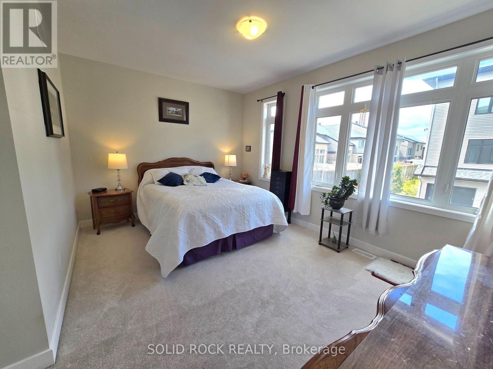 844 Ralph Hennessy Avenue, Ottawa, Ontario  K1X 0E4 - Photo 12 - X13135074
