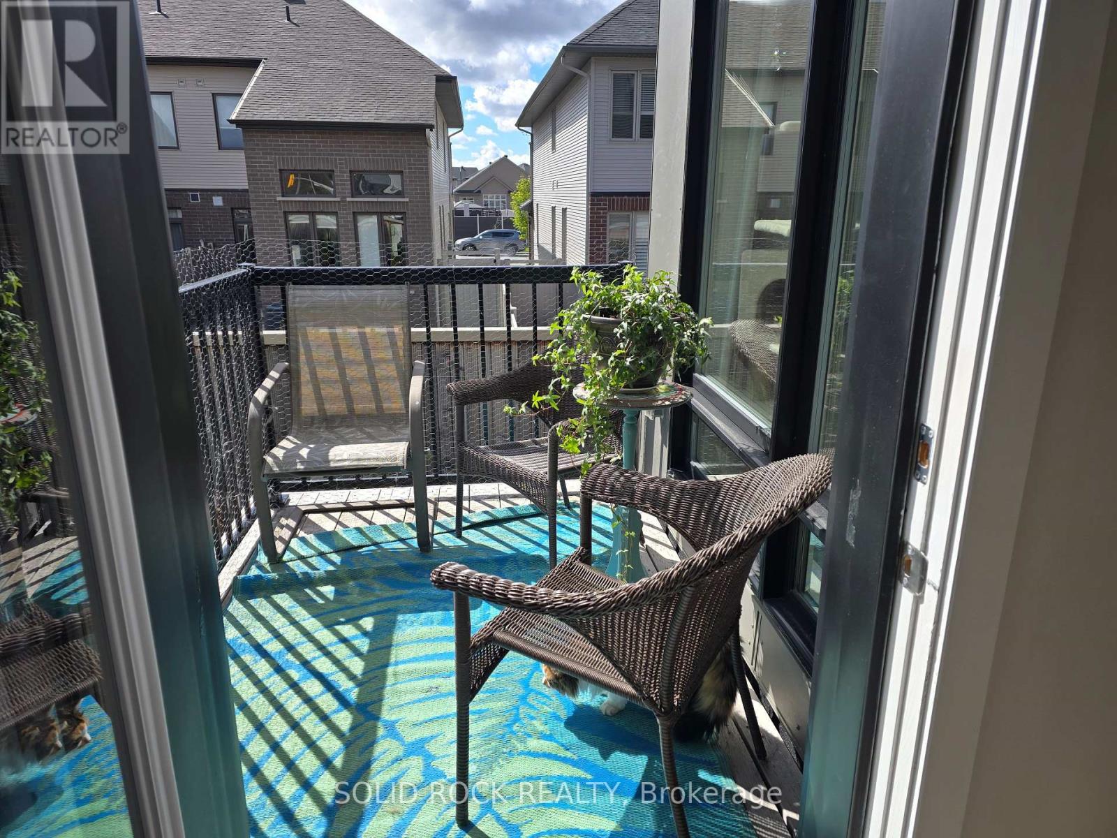844 Ralph Hennessy Avenue, Ottawa, Ontario  K1X 0E4 - Photo 3 - X13135074