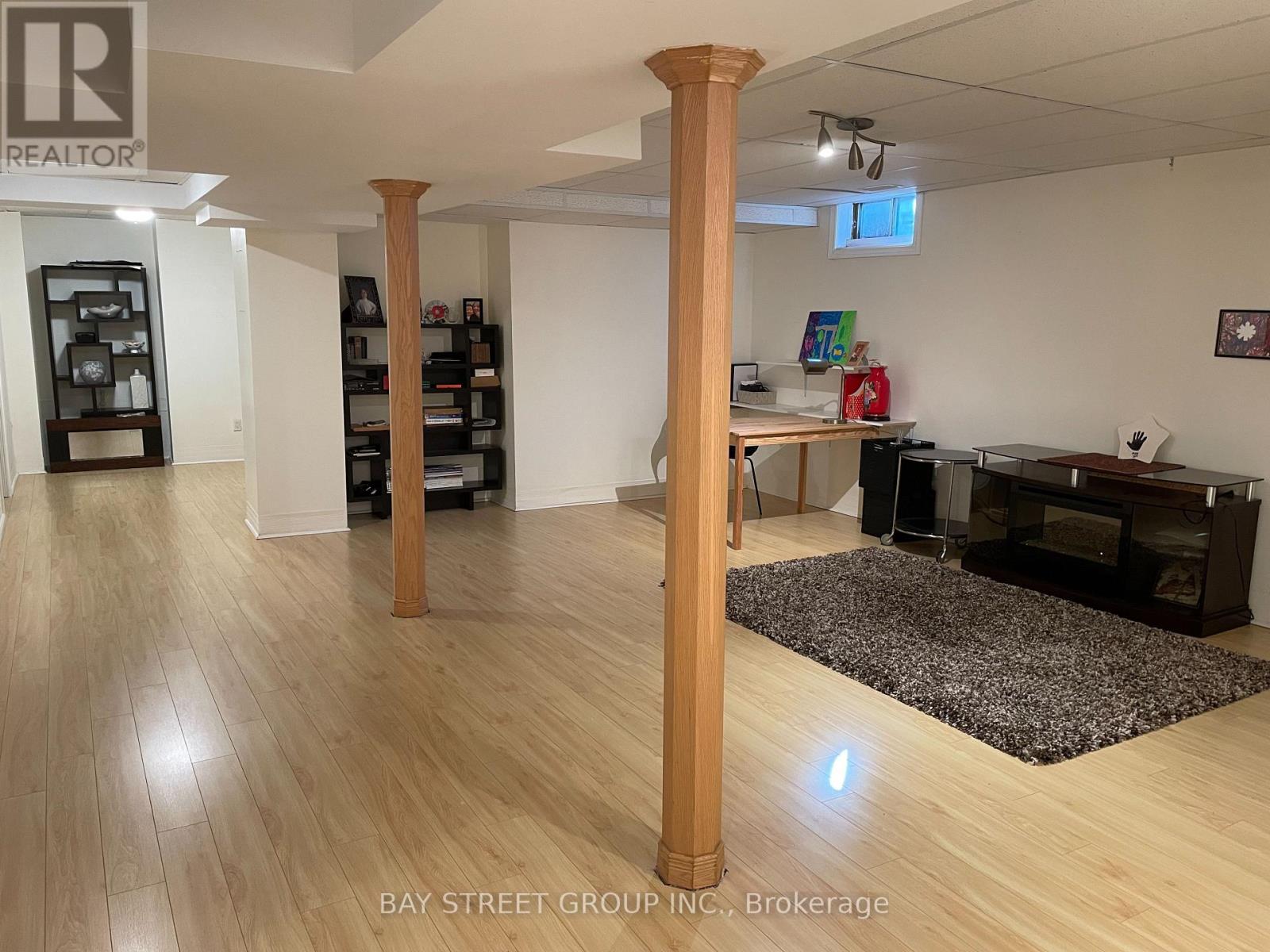 1072 Stephenson Drive, Burlington, Ontario  L7S 2A5 - Photo 6 - W13134794