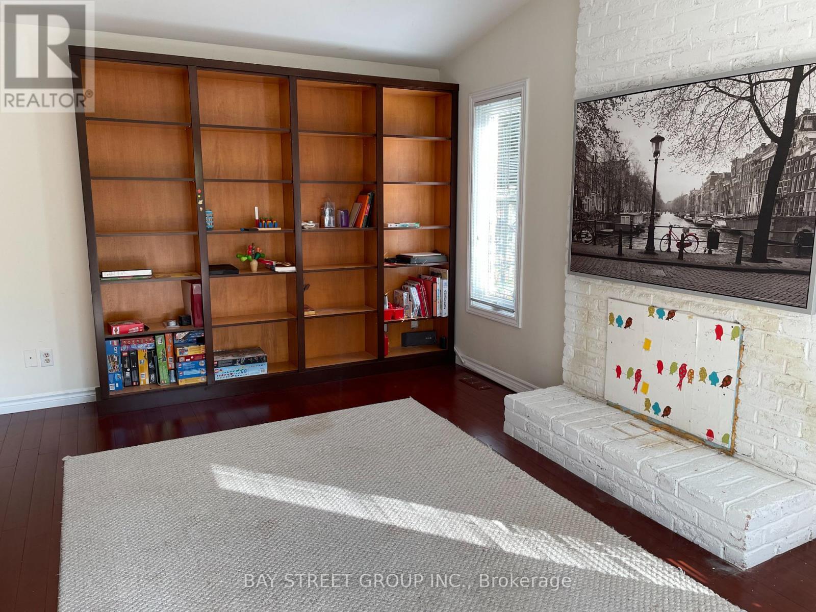 1072 Stephenson Drive, Burlington, Ontario  L7S 2A5 - Photo 8 - W13134794