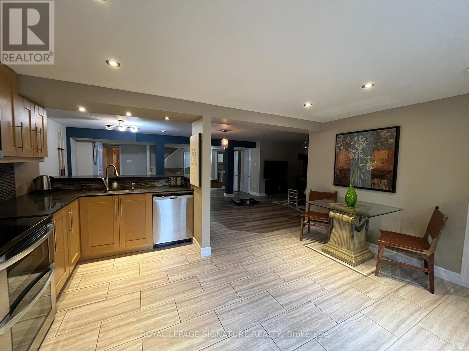 5571 Spangler Drive, Mississauga, Ontario  L5R 3M5 - Photo 38 - W13134812