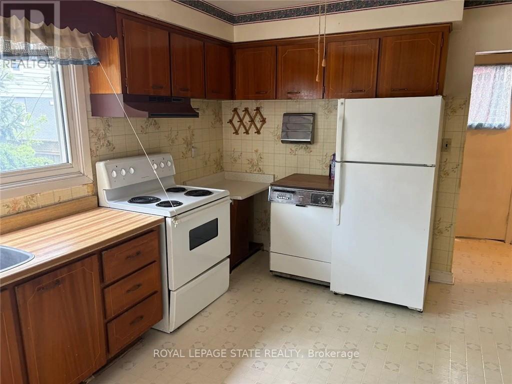 2379 Maryvale Court, Burlington, Ontario  L7P 2P1 - Photo 3 - W13134846