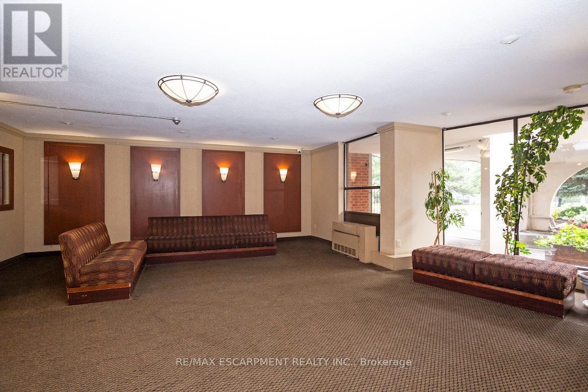 1516 - 50 Mississauga Valley Boulevard, Mississauga, Ontario  L5A 3S2 - Photo 4 - W13134884