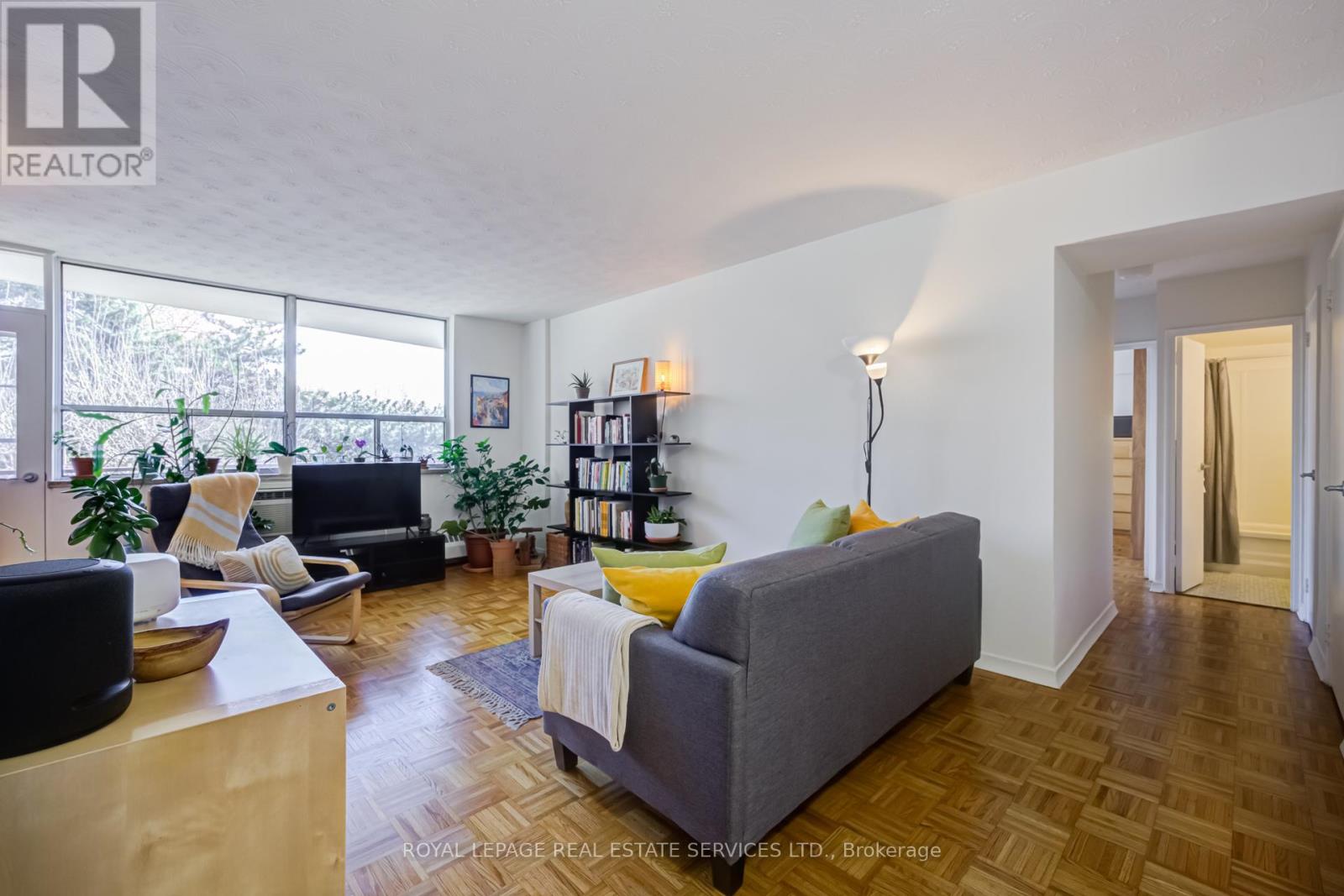 303 - 100 Coe Hill Drive, Toronto, Ontario  M6S 3E1 - Photo 4 - W13134934