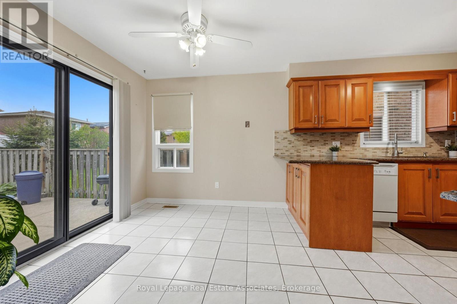 14 Beisel Court, Brampton, Ontario  L6Z 2R8 - Photo 14 - W13134940