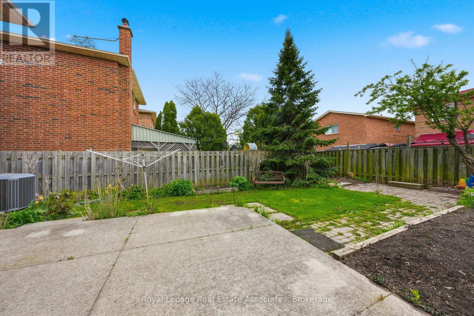 14 Beisel Court, Brampton, Ontario  L6Z 2R8 - Photo 38 - W13134940