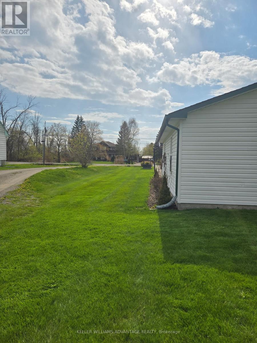 2347 Hancock Road, Clarington, Ontario  L1E 2M3 - Photo 8 - E13038656