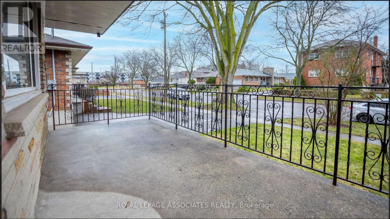 Main - 203 Cromwell Avenue, Oshawa, Ontario  L1J 4T7 - Photo 2 - E13133018