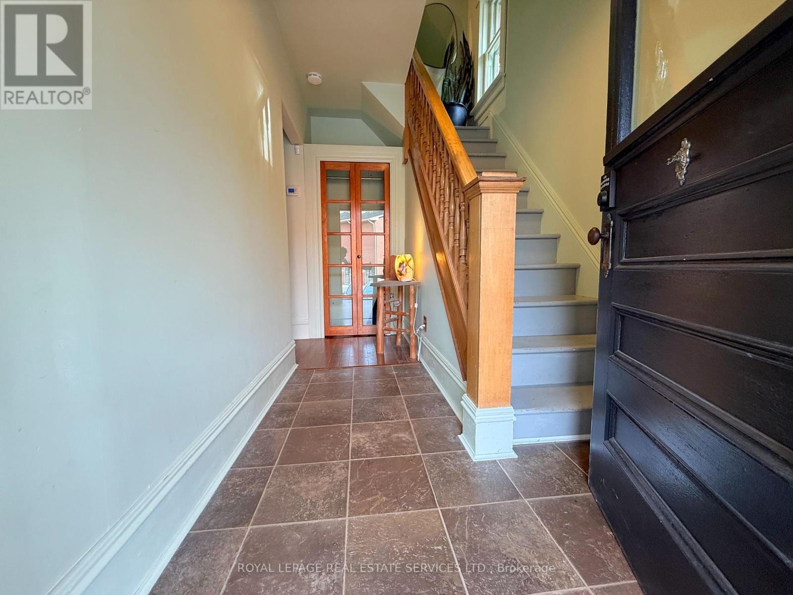 14 Duke Street, Stratford, Ontario  N5A 6C1 - Photo 2 - X13134954