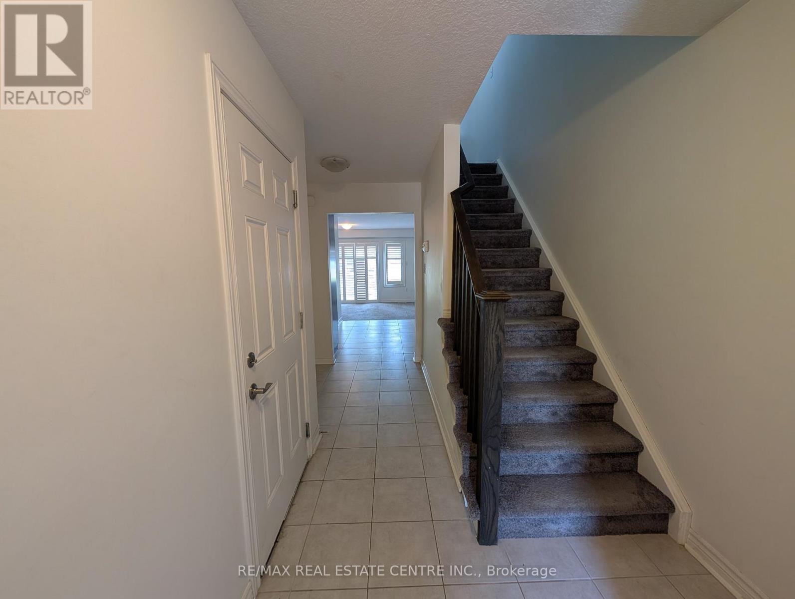 30 Oldfield Drive, Guelph, Ontario  N1L 0K7 - Photo 2 - X13120404